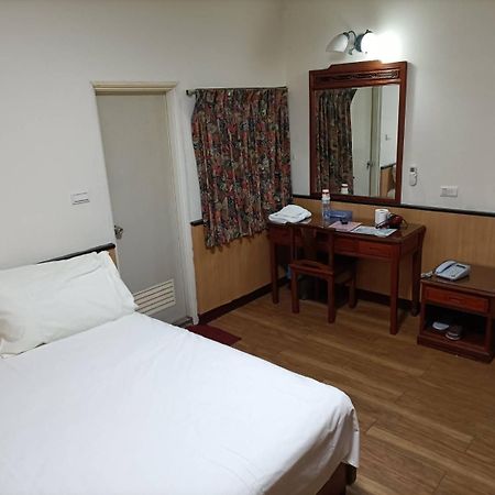 Hotel 丸松商旅 Miaoli Exterior foto